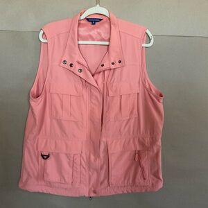 Travelsmith vest. Size XL. Full zip. Snaps. Salmon.